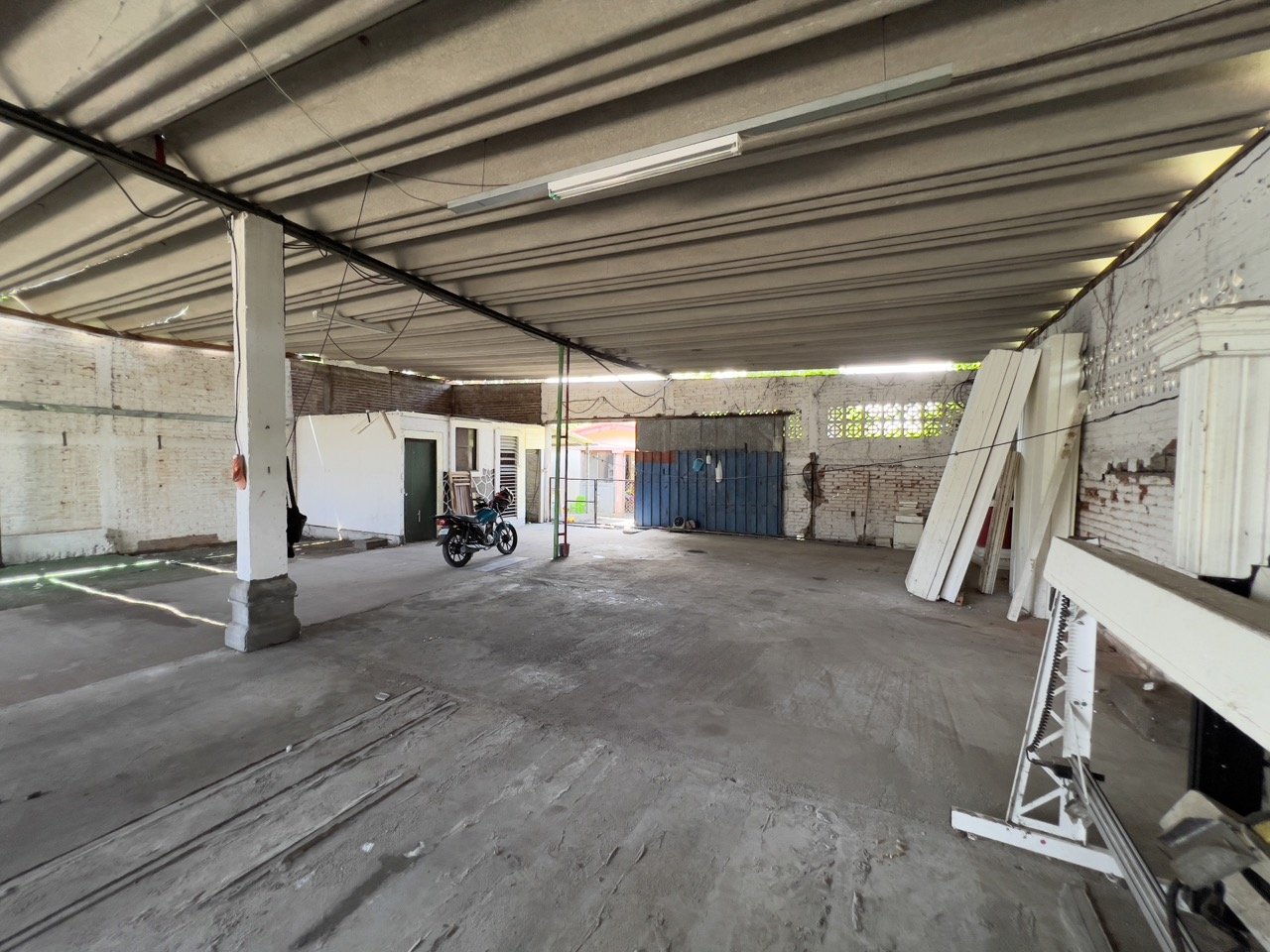 PanAmerican Highway Commercial Building Outside Rivas - Image 21