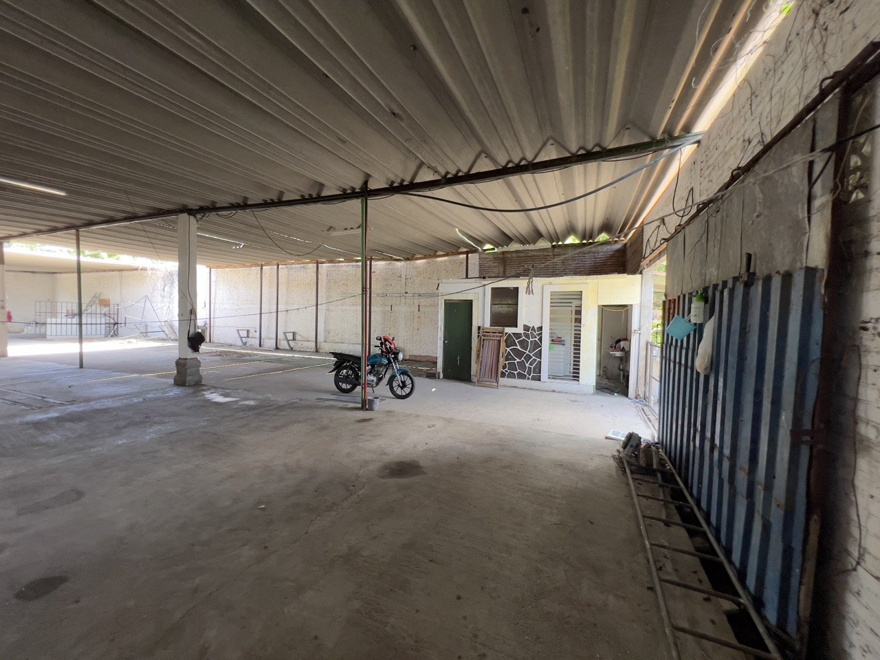 PanAmerican Highway Commercial Building Outside Rivas - Image 20