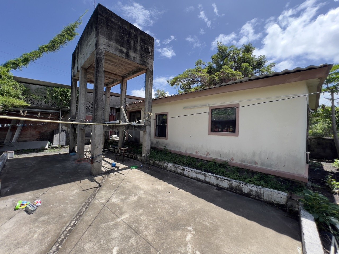 PanAmerican Highway Commercial Building Outside Rivas - Image 14