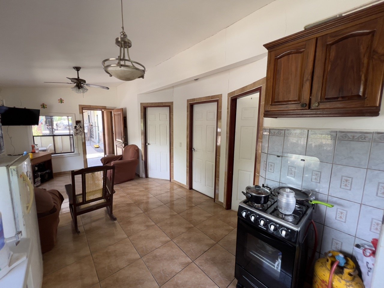 PanAmerican Highway Commercial Building Outside Rivas - Image 10