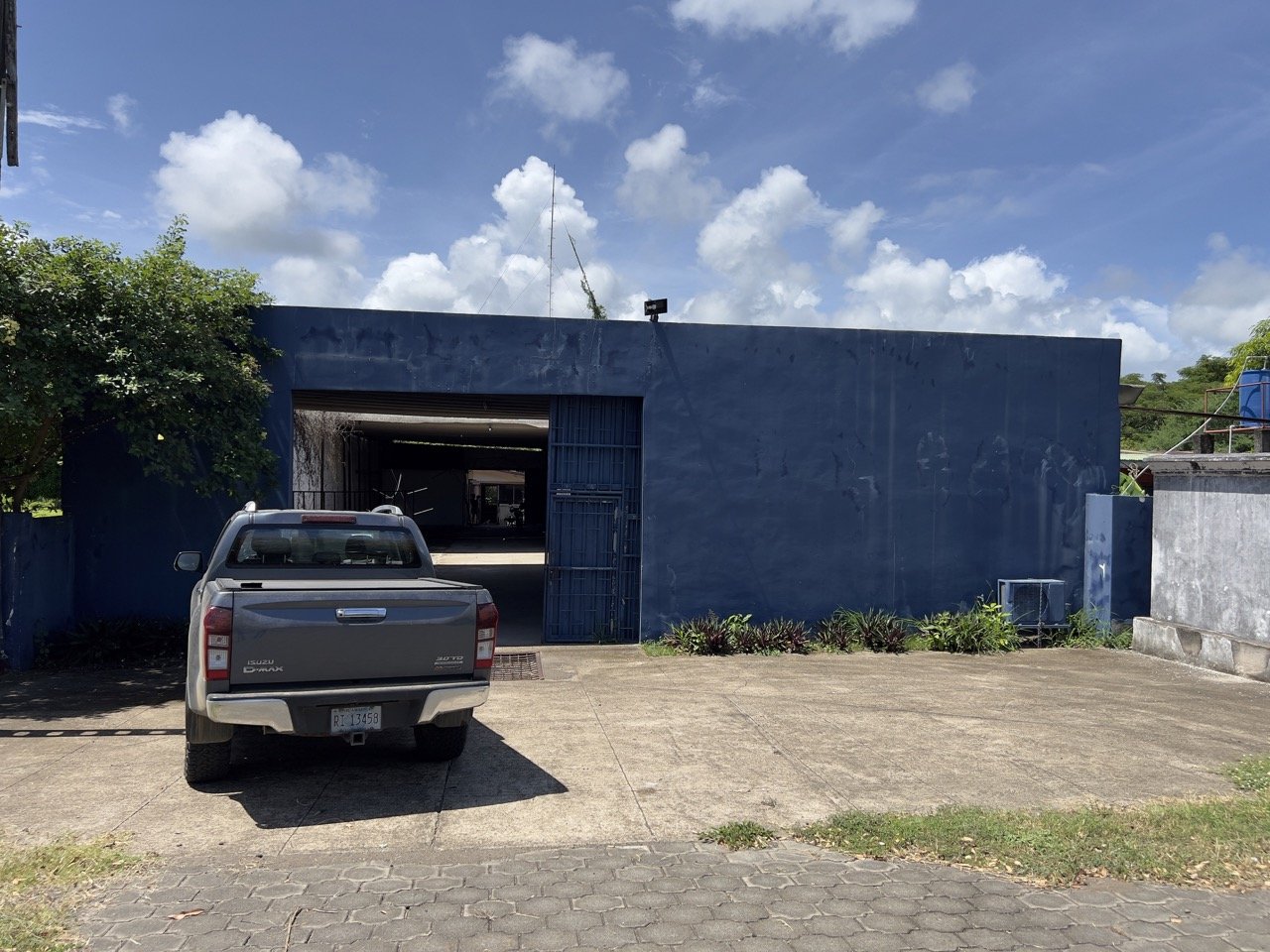 Business Location with Commercial Land Along the PanAmerican Highway - Image 2