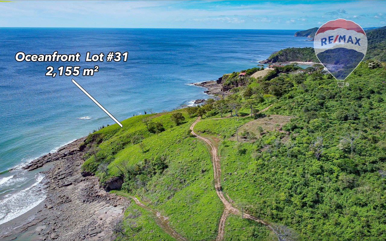 Exceptional and Spacious lot near Playa Remanso - Image 11