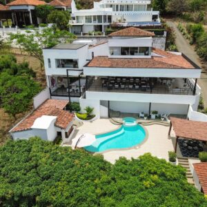 Casa Pitahaya: An Elegant Oceanview Villa