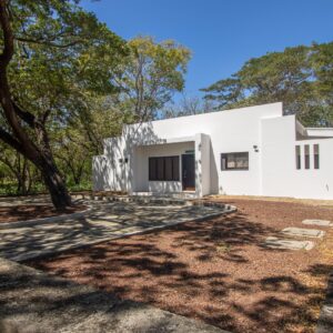 Casa Blanca in Bosques del Mar