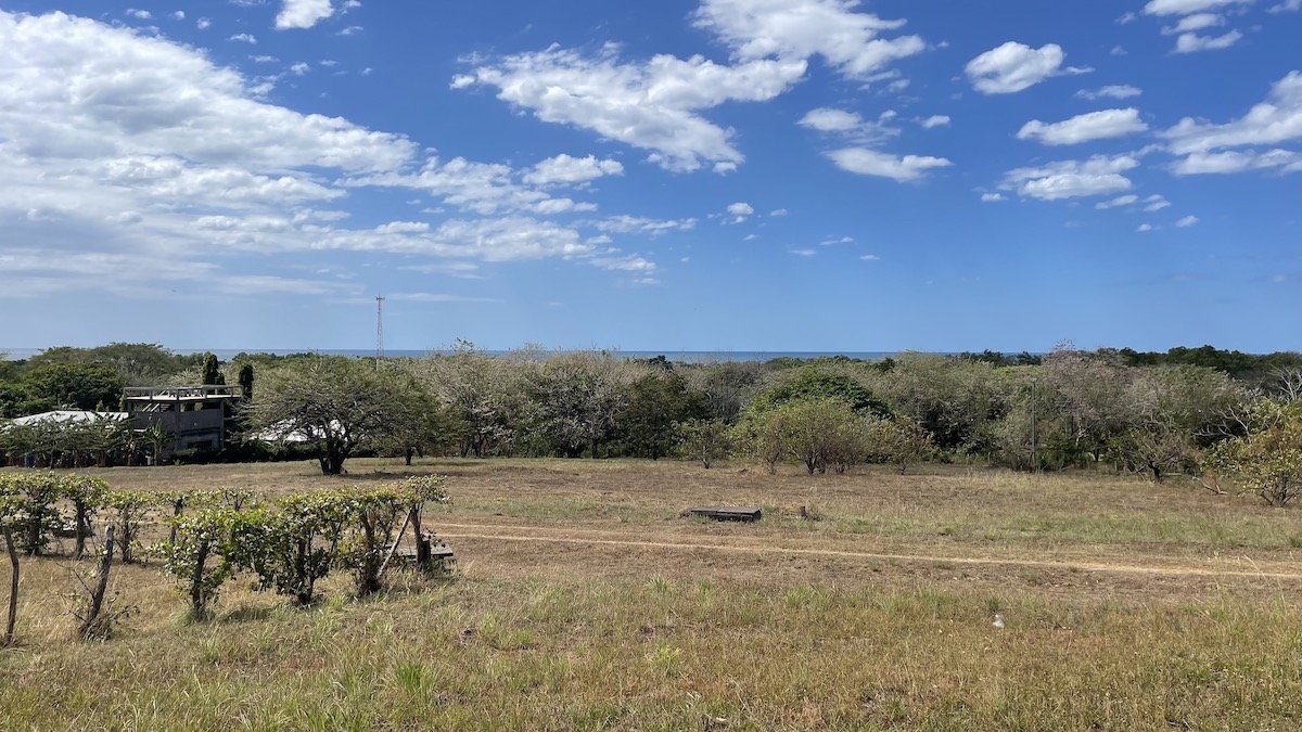 Aposentillo Surf Lot in a Residential Community - Image 14