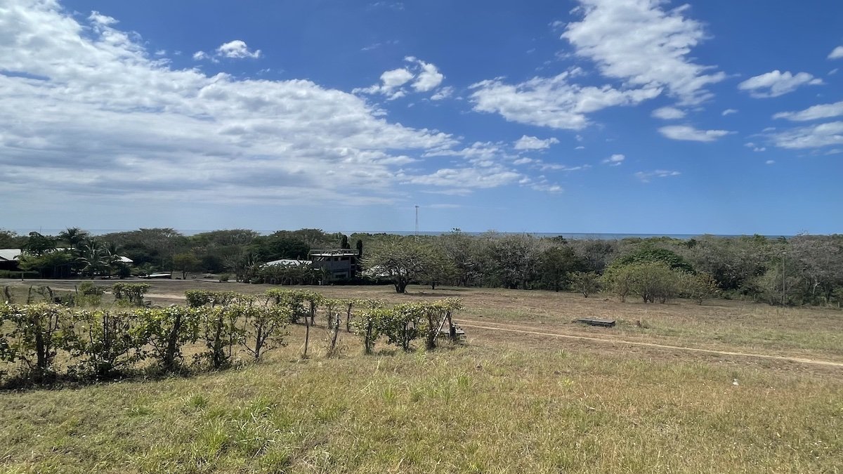 Aposentillo Surf Lot in a Residential Community - Image 12