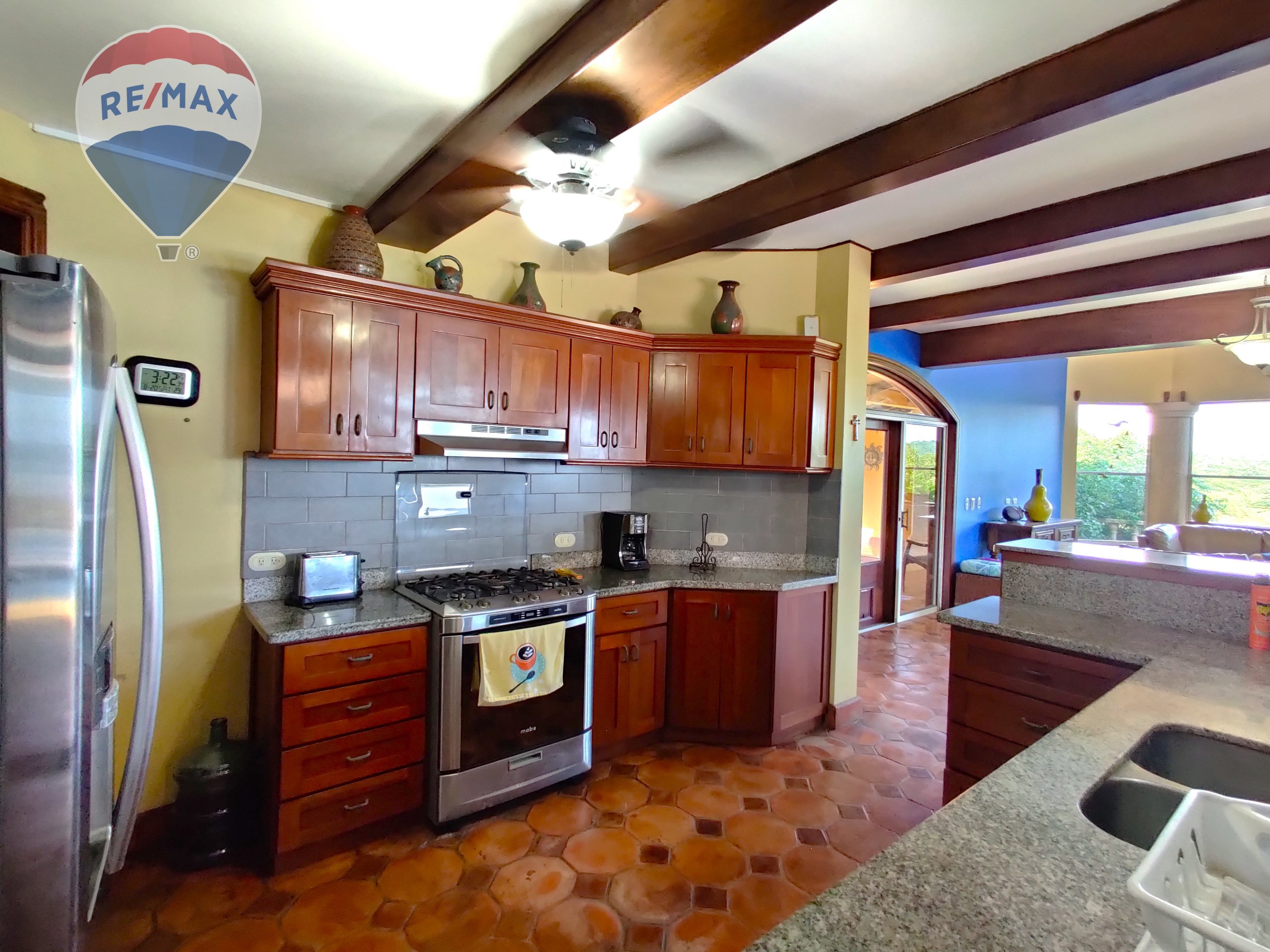 Stunning Beachfront Home - Image 14