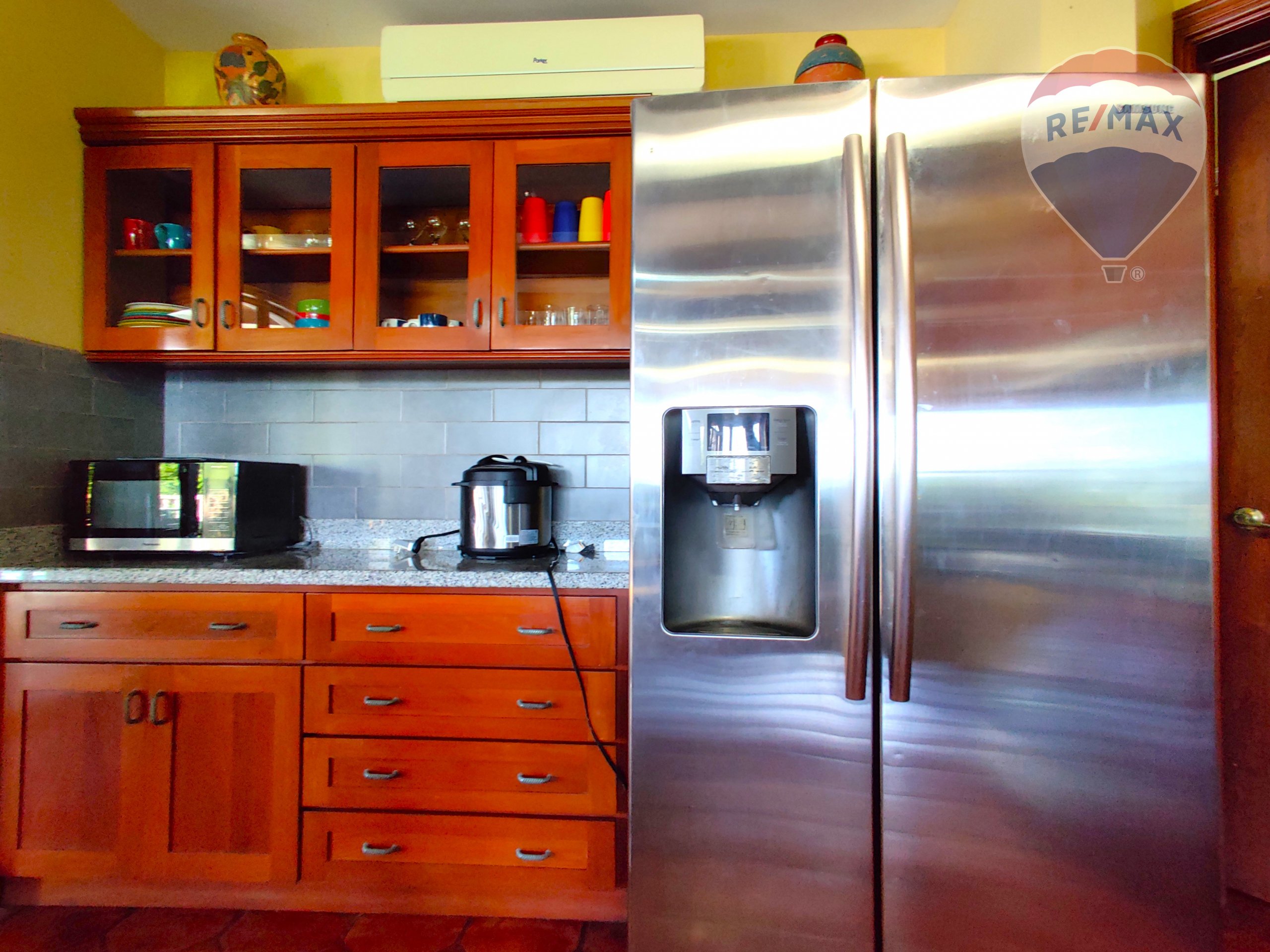 Stunning Beachfront Home - Image 16