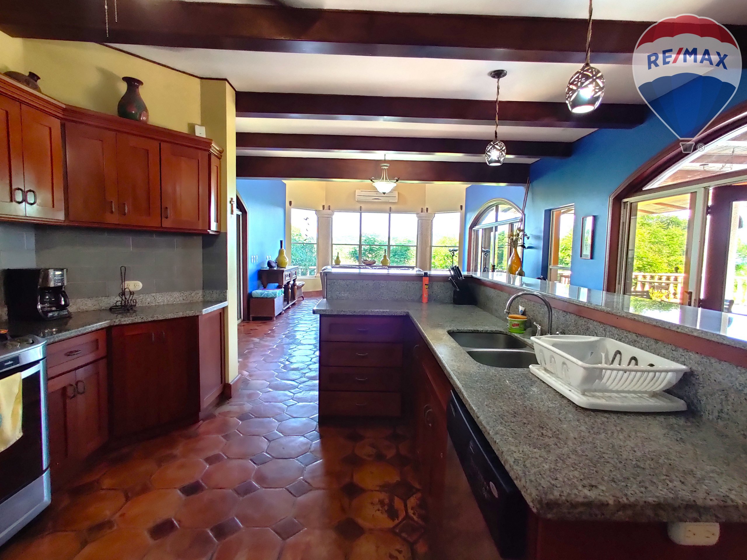 Stunning Beachfront Home - Image 17