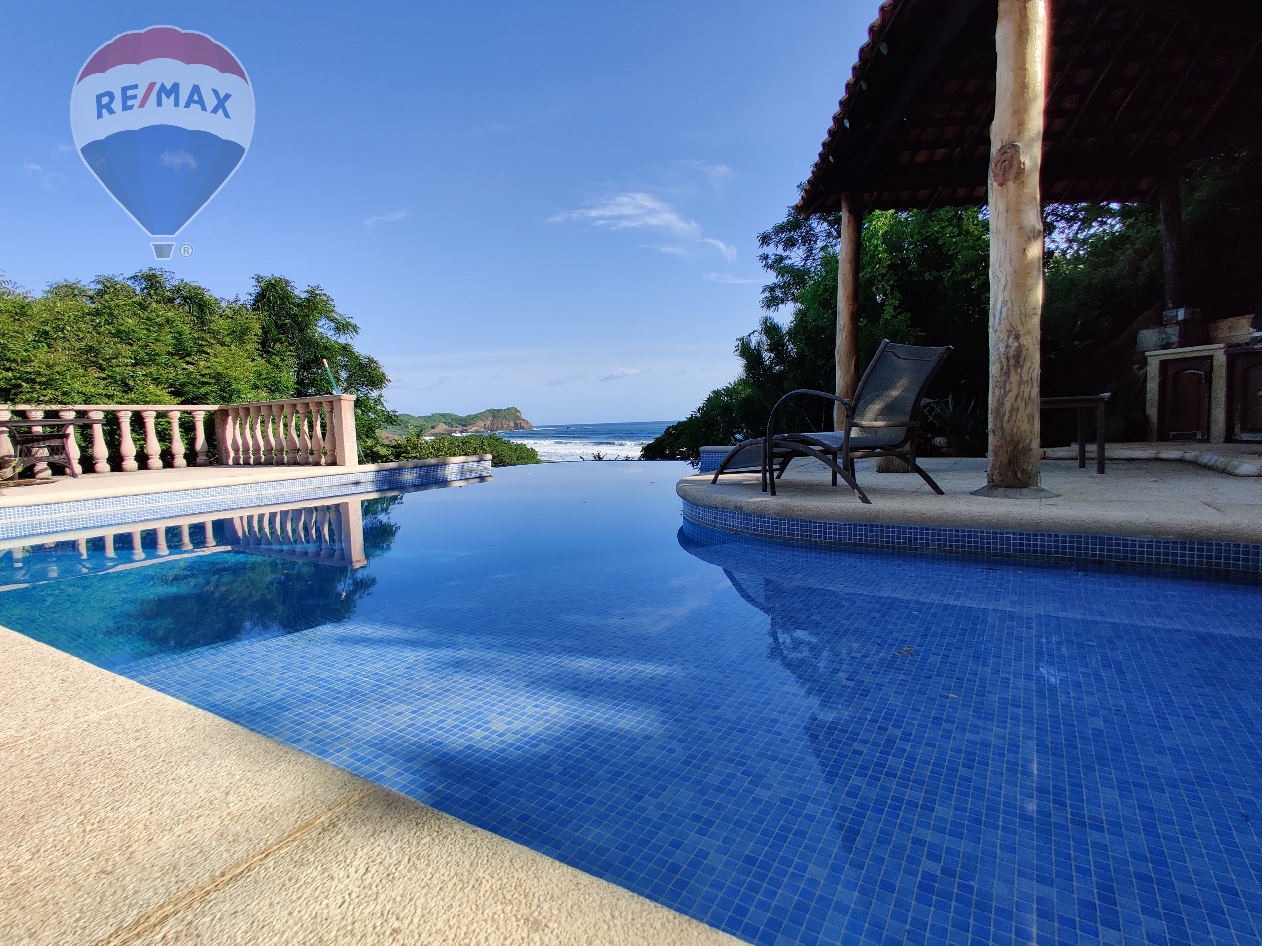 Stunning Beachfront Home - Image 28