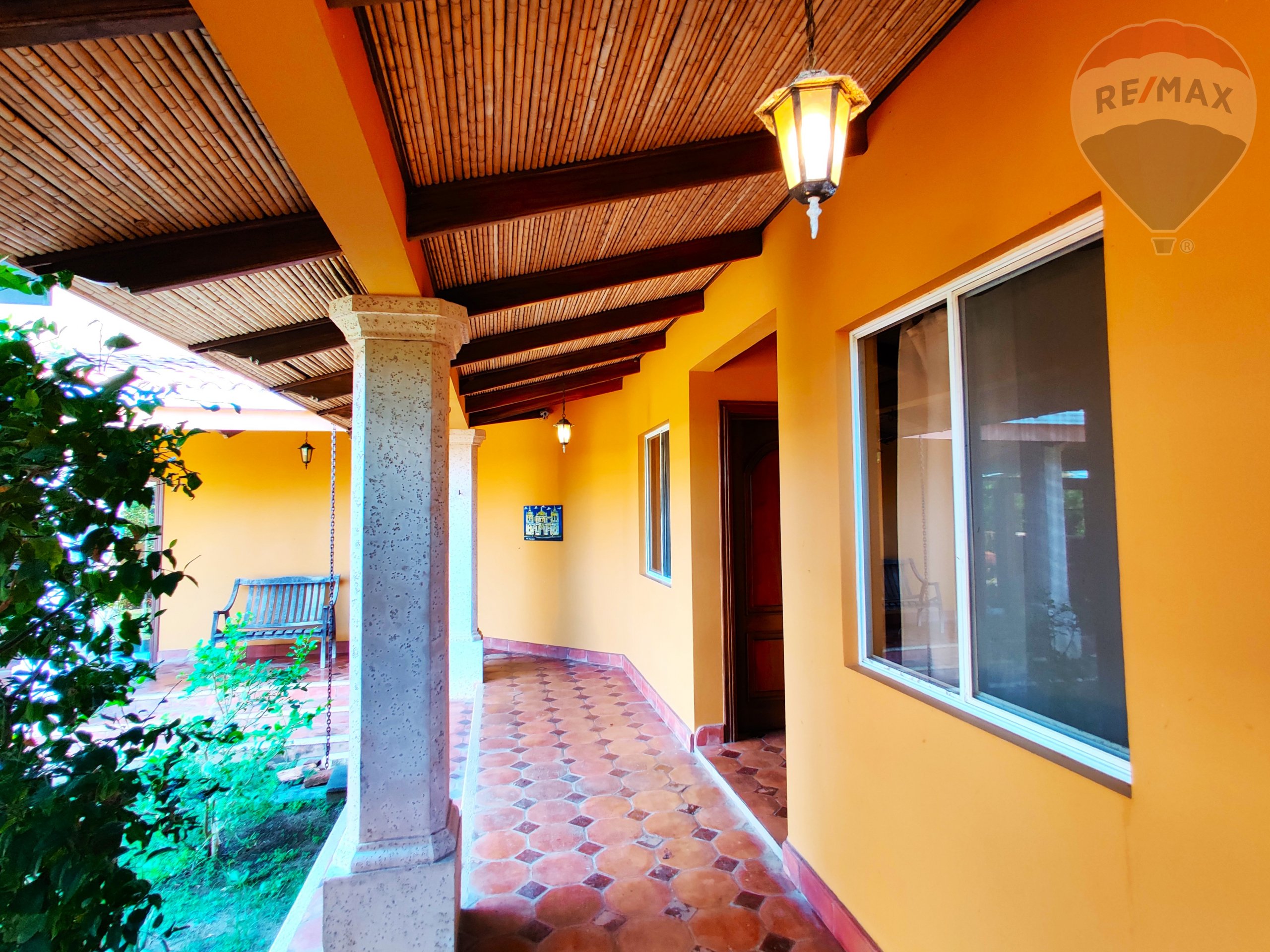 Stunning Beachfront Home - Image 7