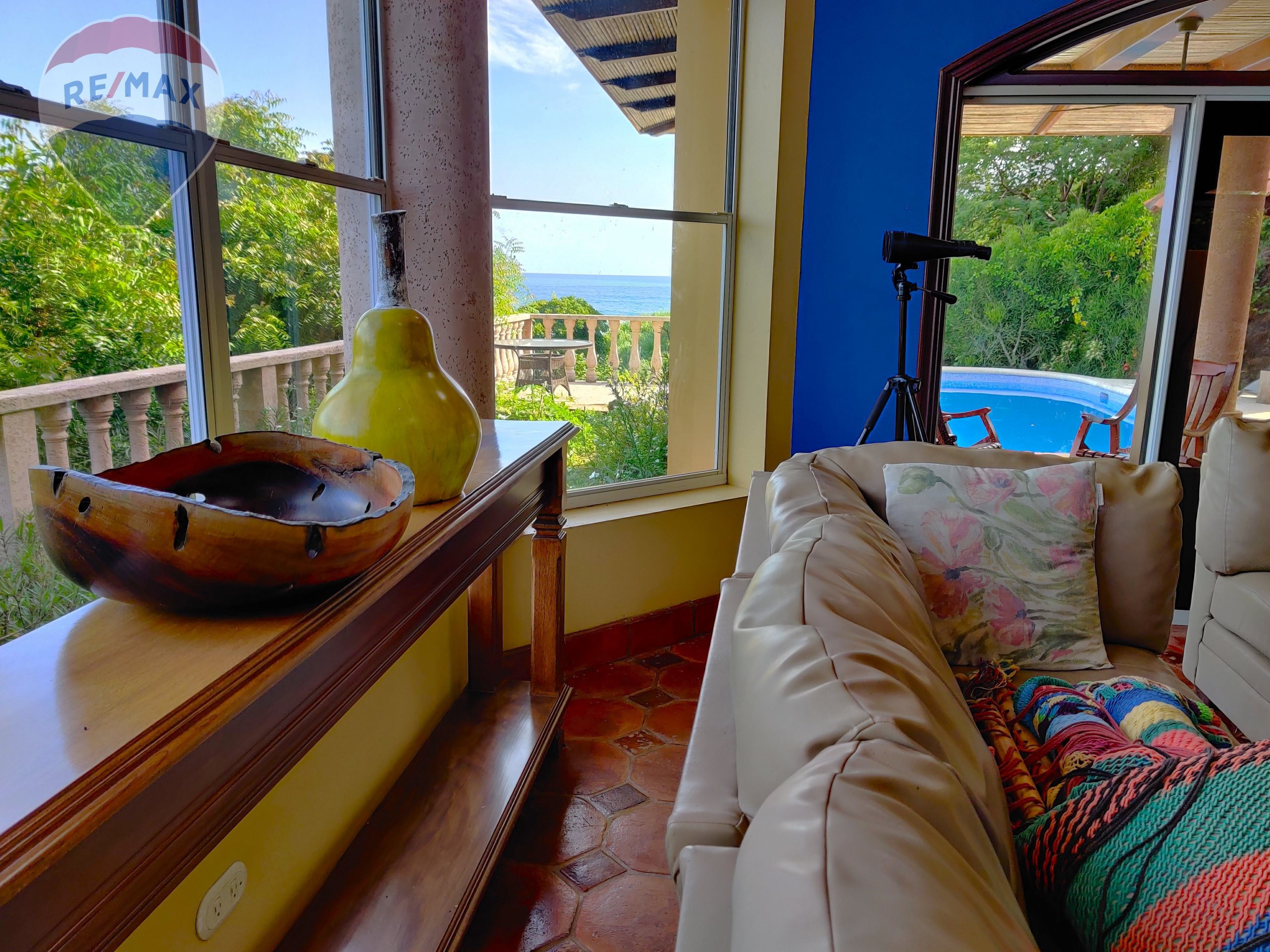 Stunning Beachfront Home - Image 11