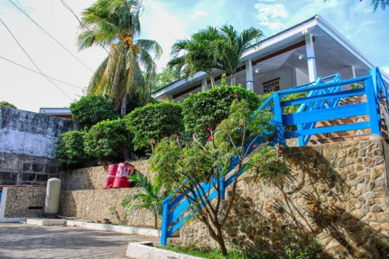 Price Reduced! Your Dream Beach Getaway Awaits at Casa Veranera!