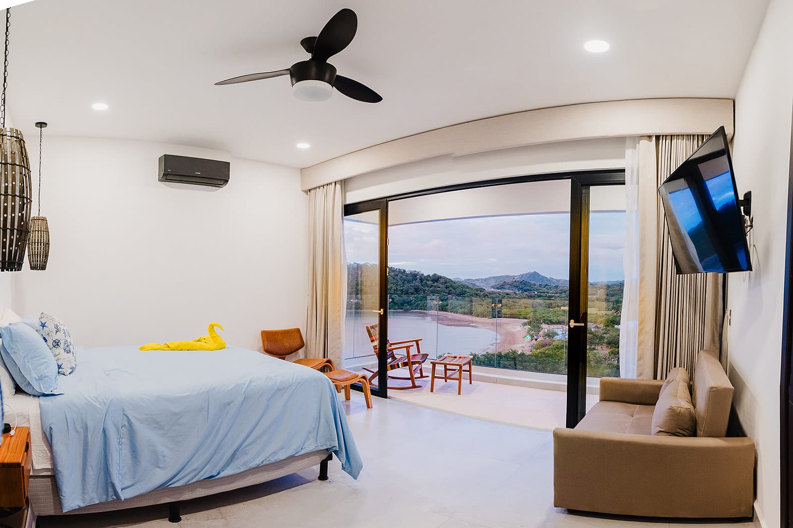 Costa Esperanza - Image 19