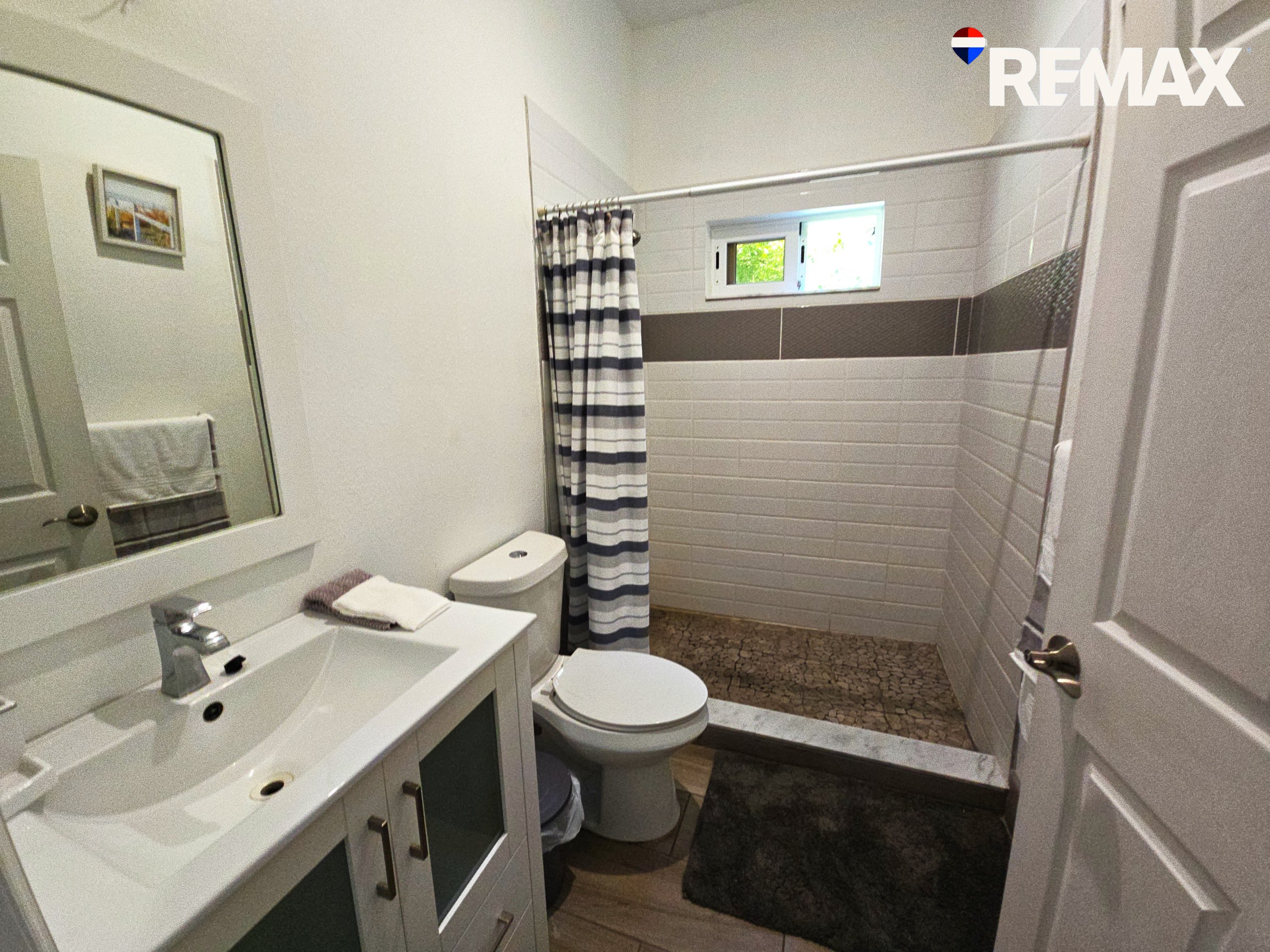 Dream Home in León City - Image 39