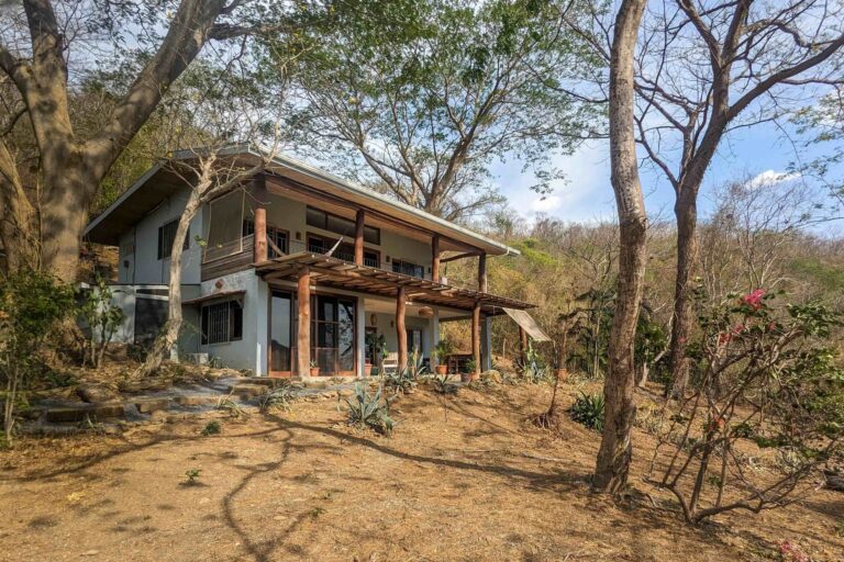 Price Update Alert: Dreamy Duplex Retreat in Congo Hills!