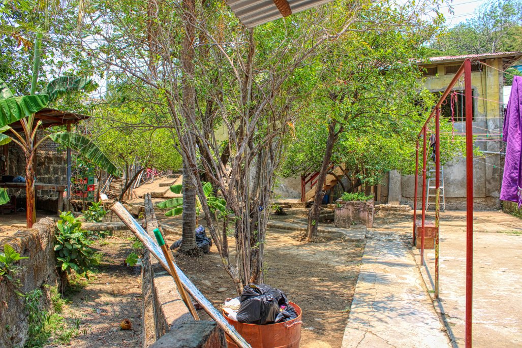 Massive beachfront hostel for sale! - Image 15