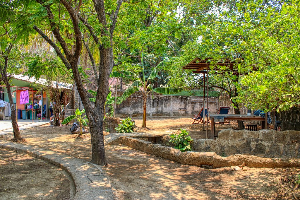 Massive beachfront hostel for sale! - Image 17