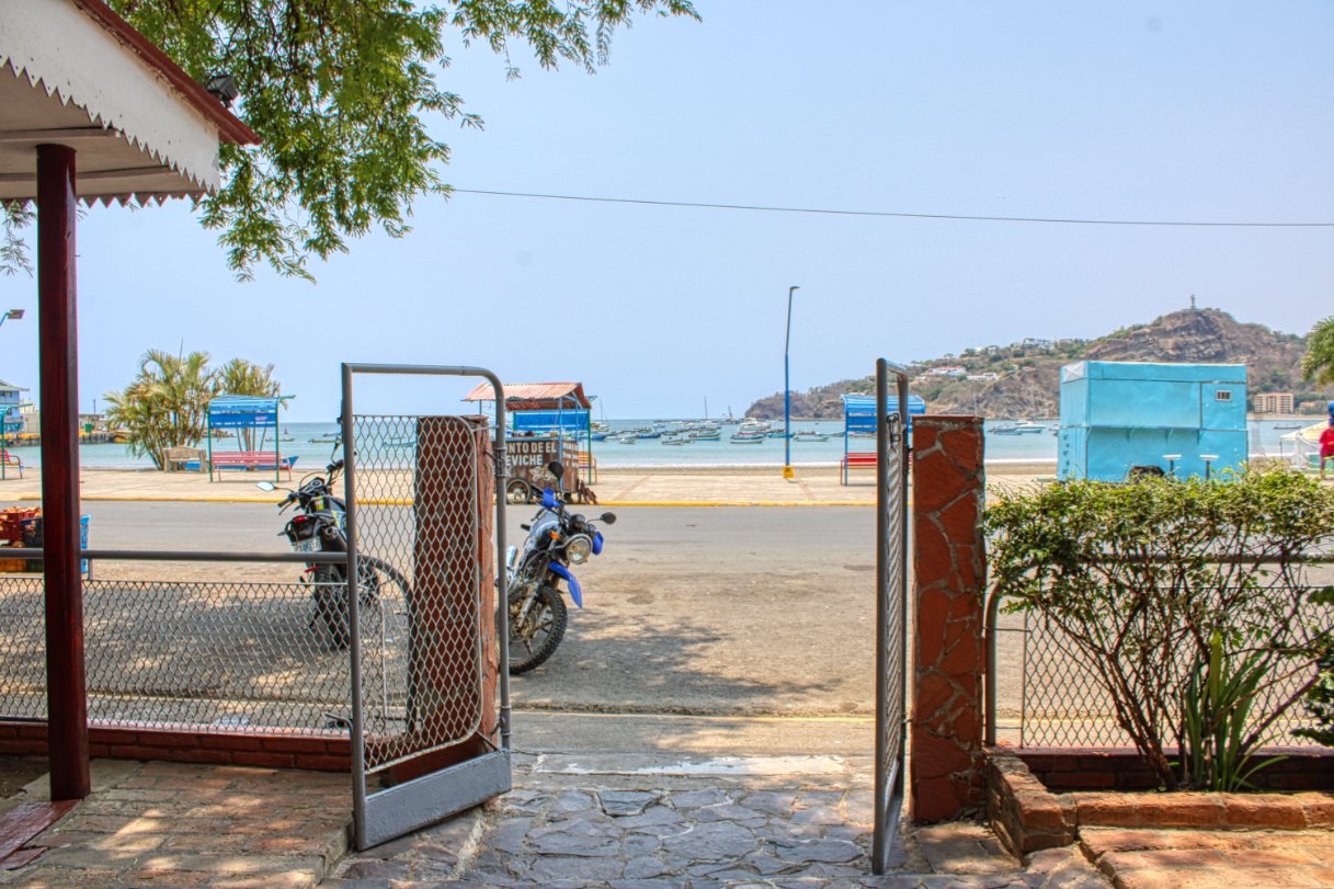 Massive beachfront hostel for sale! - Image 3