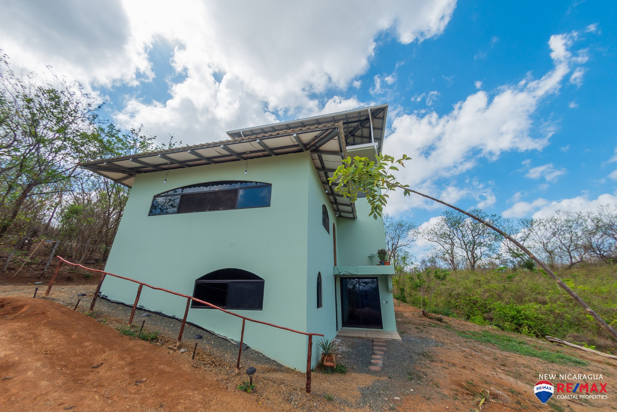 Casa La Fortaleza in el Carrizal: Four Story Multi-Unit for Sale near San Juan del Sur with Valley Views - Image 46