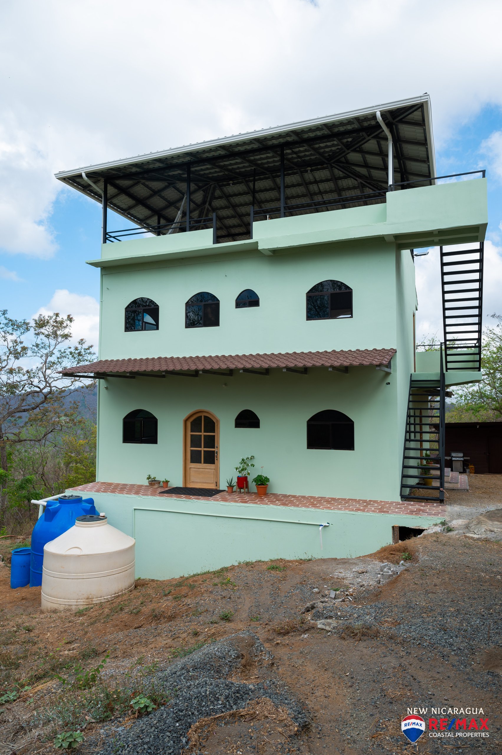 Casa La Fortaleza in el Carrizal: Four Story Multi-Unit for Sale near San Juan del Sur with Valley Views - Image 5