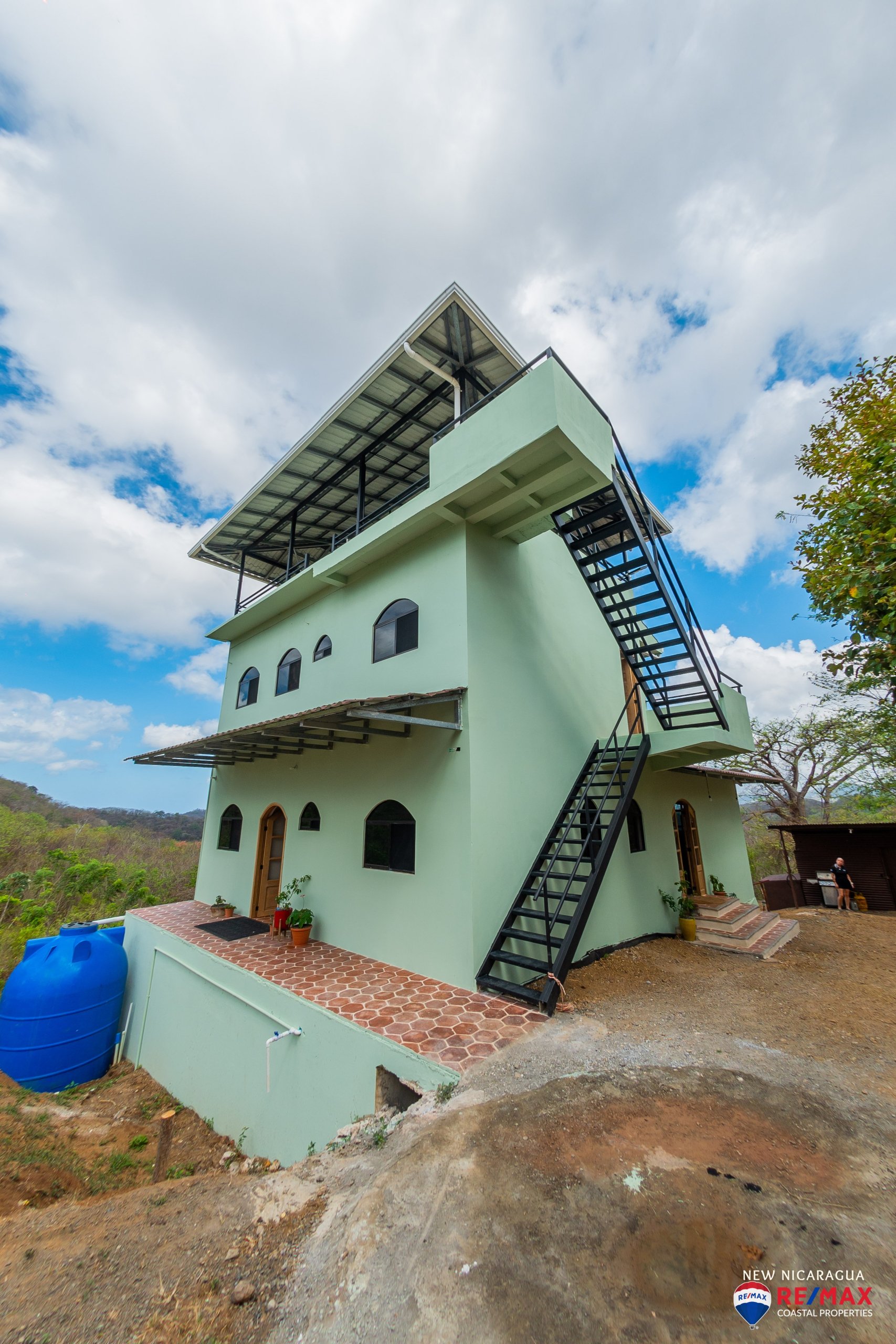 Casa La Fortaleza in el Carrizal: Four Story Multi-Unit for Sale near San Juan del Sur with Valley Views - Image 6