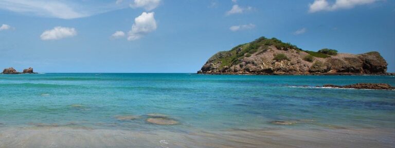 Price Reduced on Spectacular Guacalito Beach Lot C1 – Your Dream Awaits!