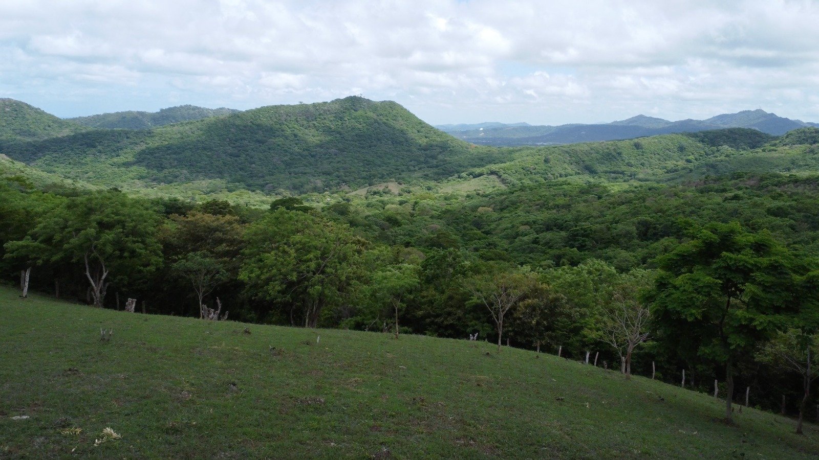 Lot 28 – Panoramic Valley View Land for Sale in El Carrizal Rivas - Image 5