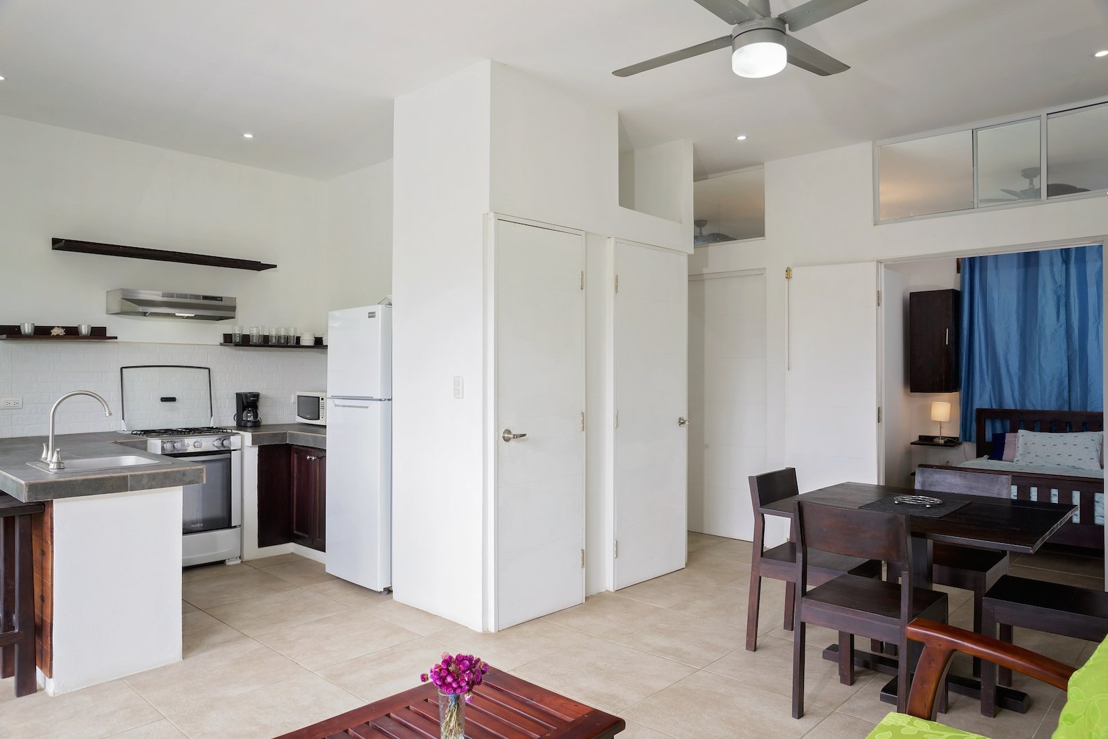 Multiunit Apartment Building in Town in San Juan Del Sur, Nicaragua - Image 10