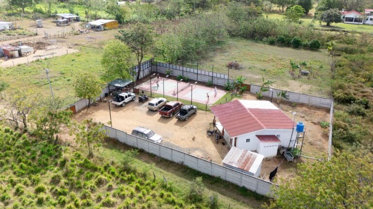 Price Slice in Paradise! Pickleball Court & Guest Rooms in San Juan Del Sur