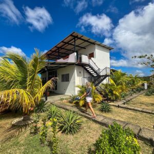 Surf House Near Playa Santana & Popoyo – Rain & Sunshine Surf House