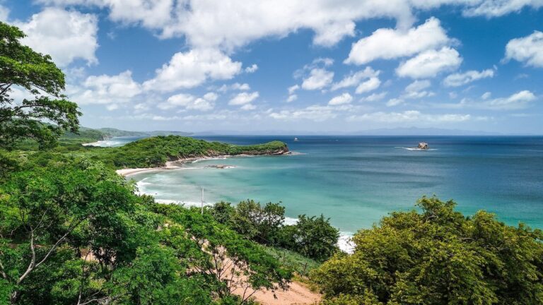 Spectacular Ocean-View Lots in Remanso Beach – Price Updated!
