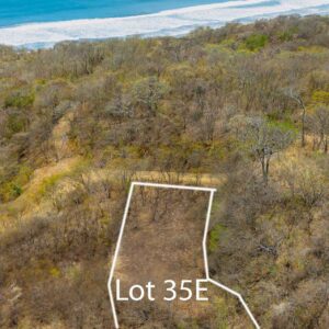 Flat Lot Near Playa Yankee in San Juan Del Sur, Nicaragua