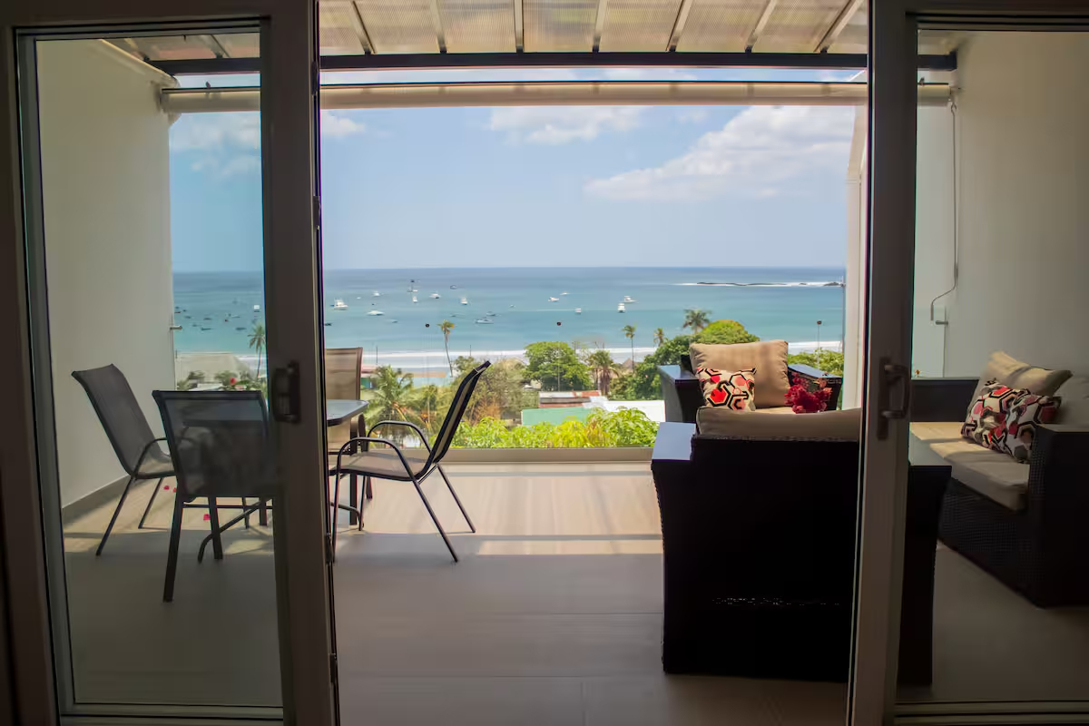 Center Bay 2BD upscale condo with 180 degree water views - Image 3