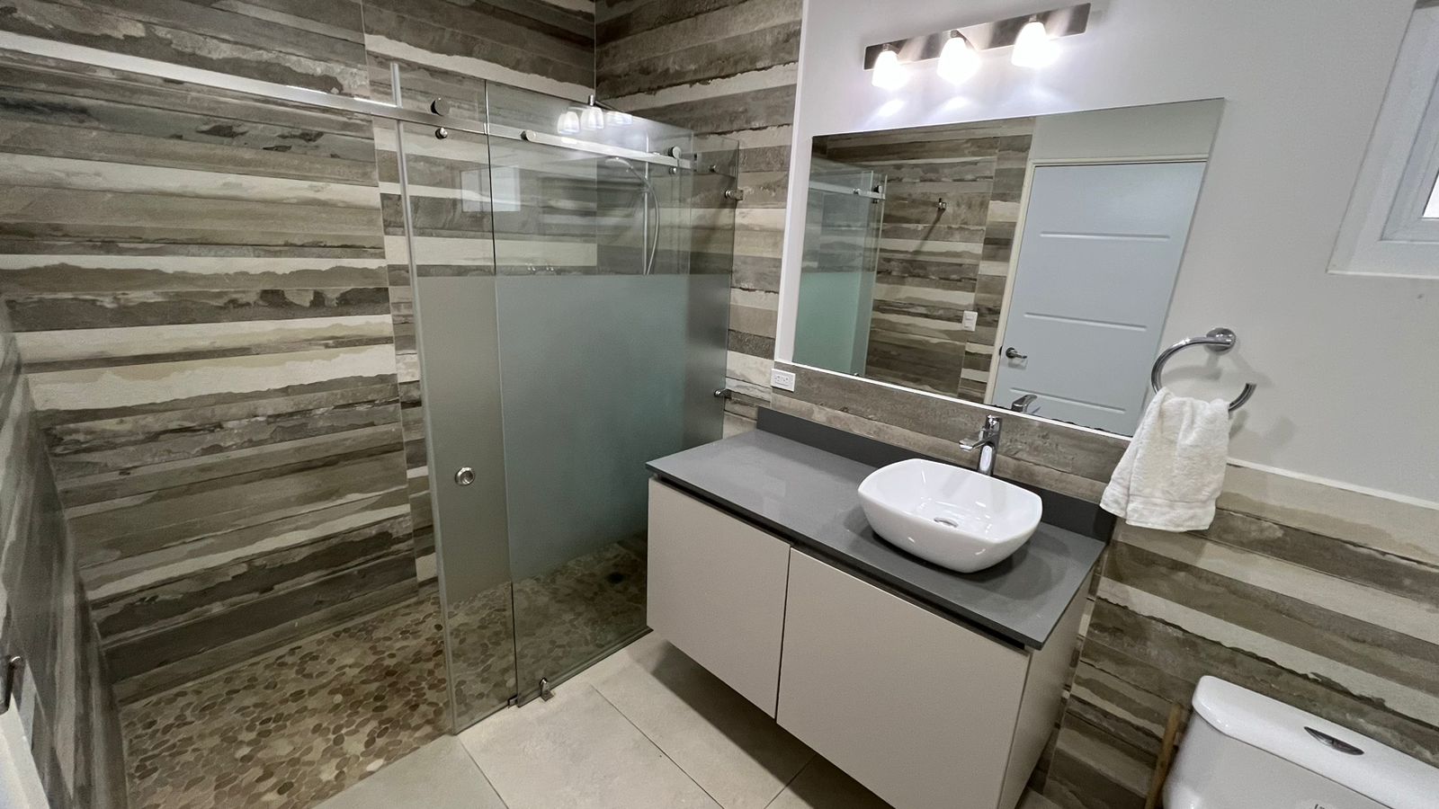 Center Bay Entertainer's Condo - only 3 blocks to Playa San Juan del Sur! - Image 14